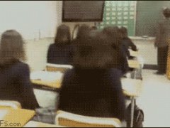 Японские школьницы на уроке