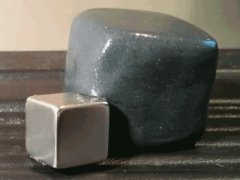 Металлический куб и магнитная смесь