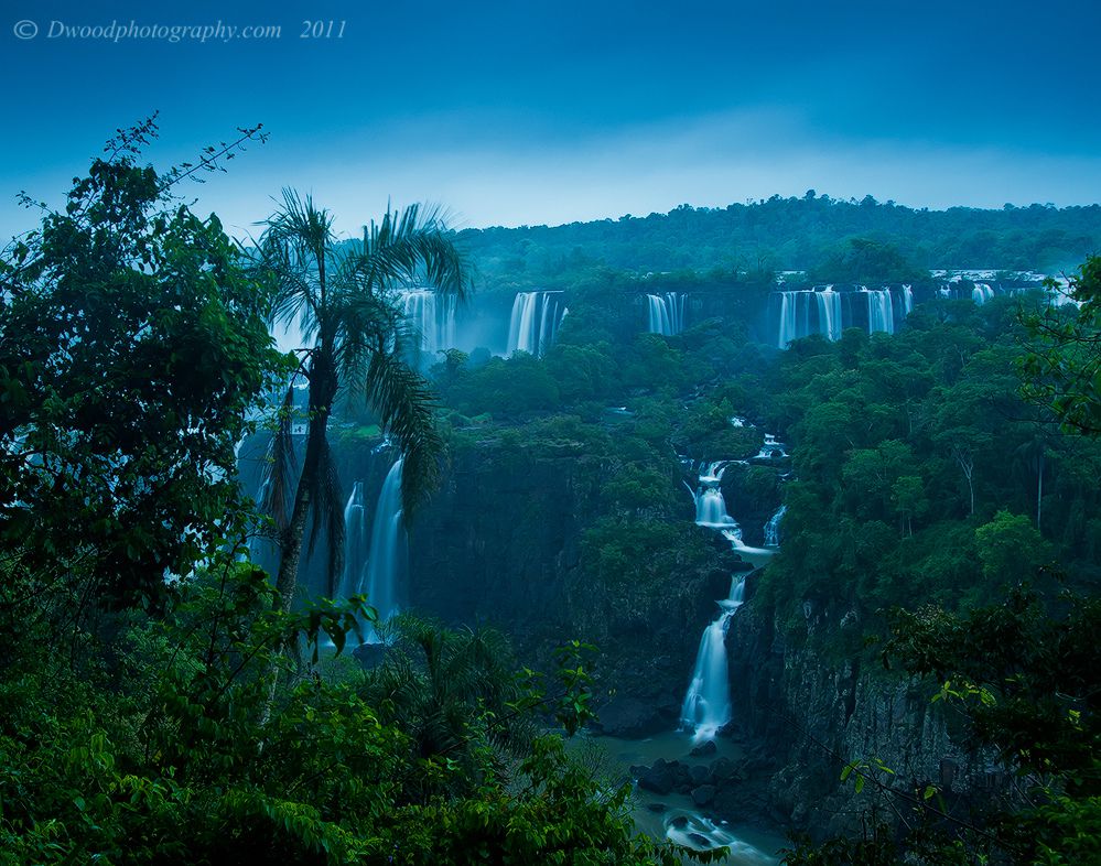 Голубые водопады