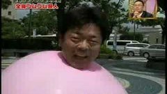 Японец в розовом шаре