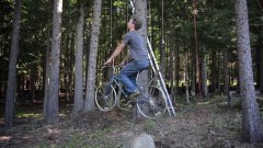 Лифт-велосипед для домика на дереве