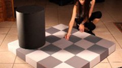 Иллюзия тени на шахматной доске