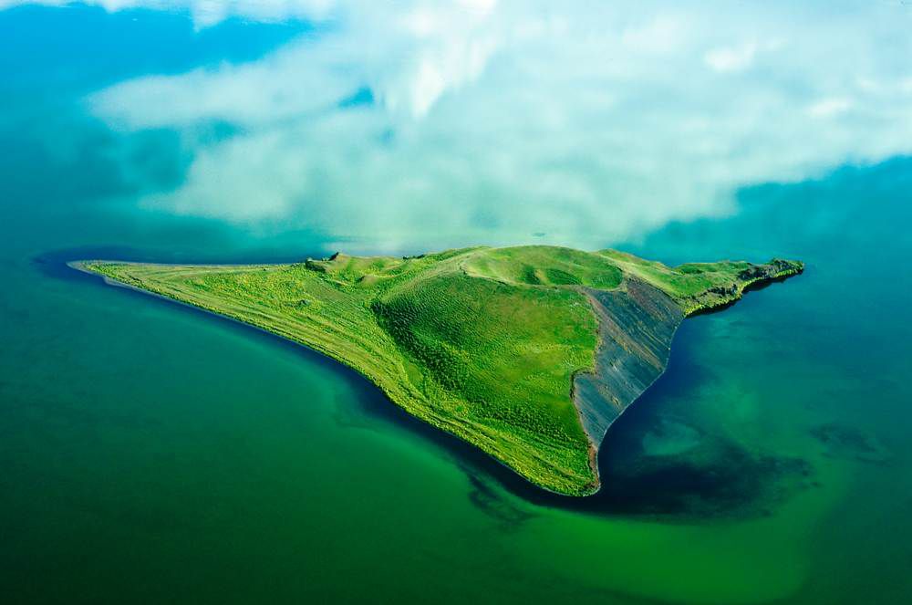 Остров - вулкан в Исландии