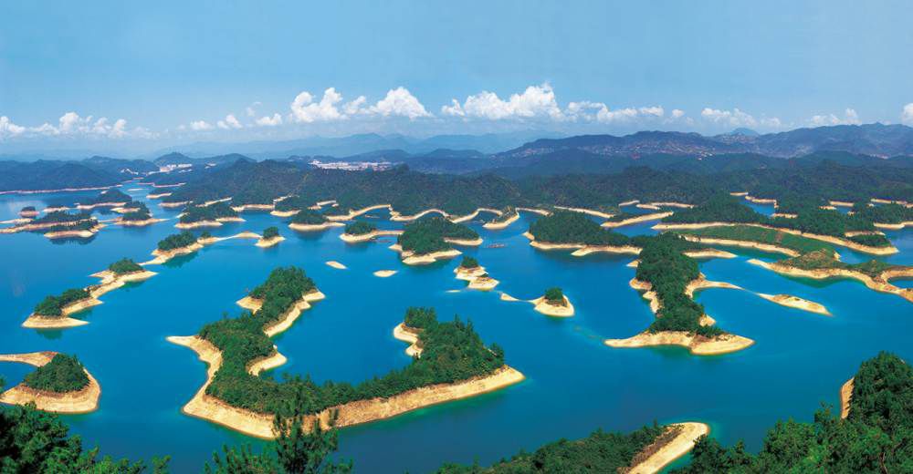 Китайское Озеро тысячи островов