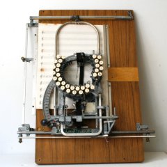 Печатающая машинка для музыки