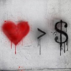 Любовь важнее денег