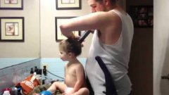 Причёска дочери с помощью пылесоса